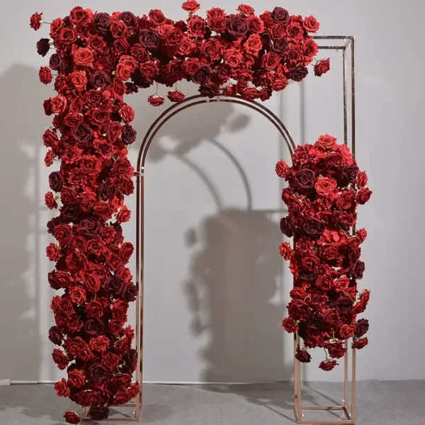 Arco floral rojo