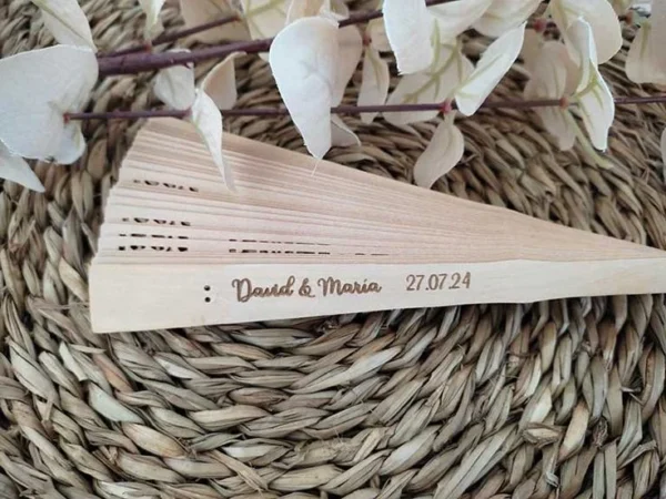 Abanico de madera