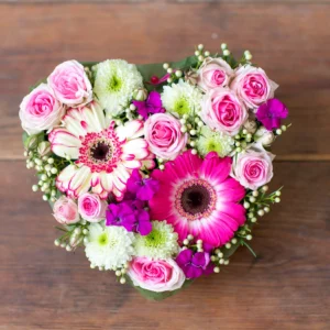 Centro de mesa floral clásico