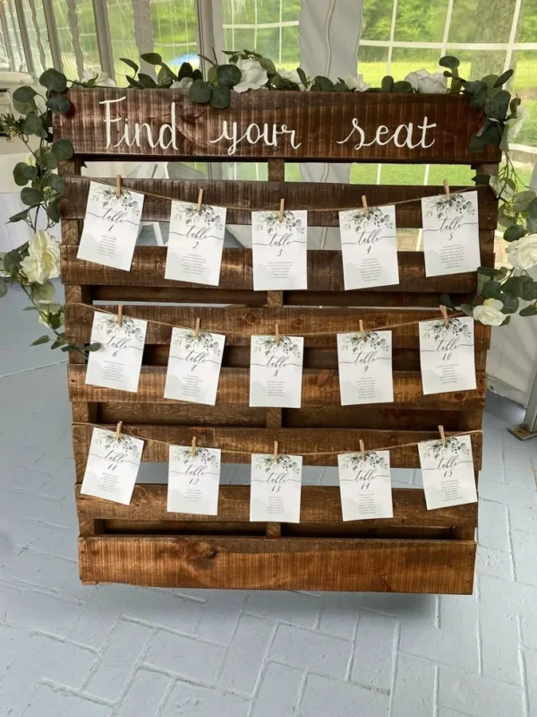 Seating plan de madera